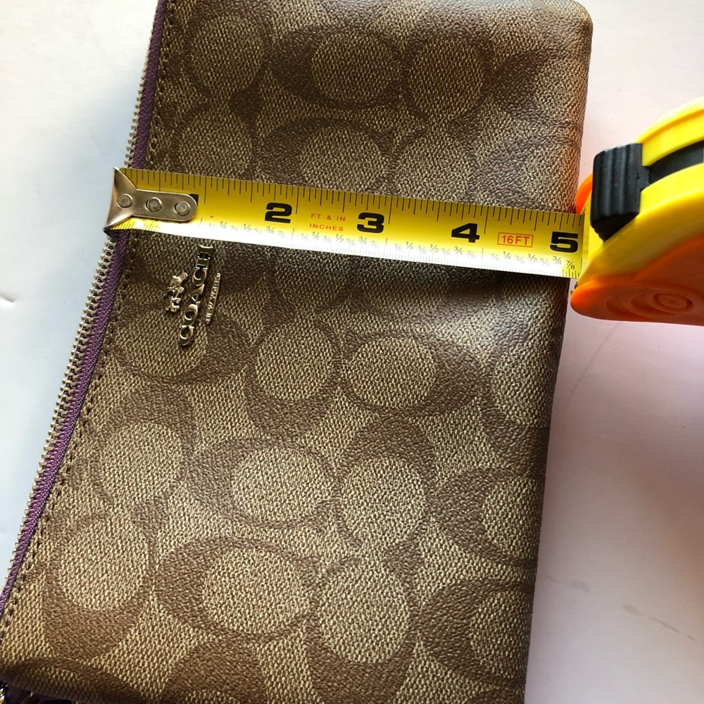 COACH Double Zip Signature wristlet Khaki and Berry purple NWT Retail 175 - Picture 9 of 14
